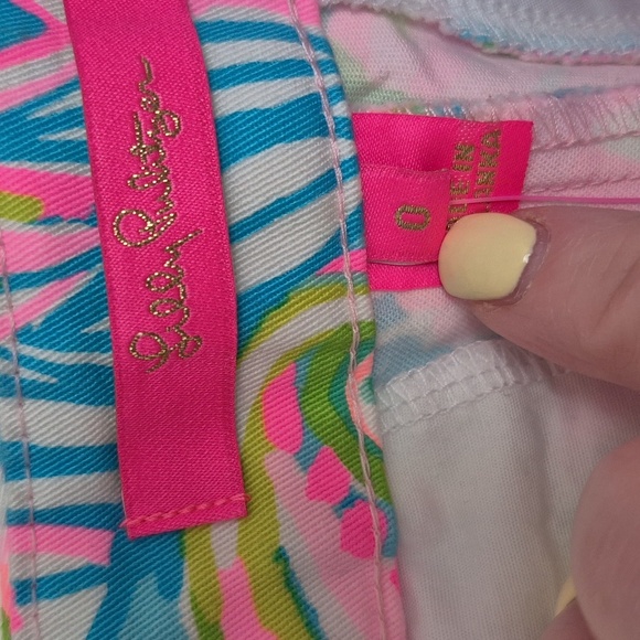NWT Lilly Pulitzer Buttercup Pink/Blue Tropical Vacation Stretch Shorts Size 0 - Picture 6 of 9